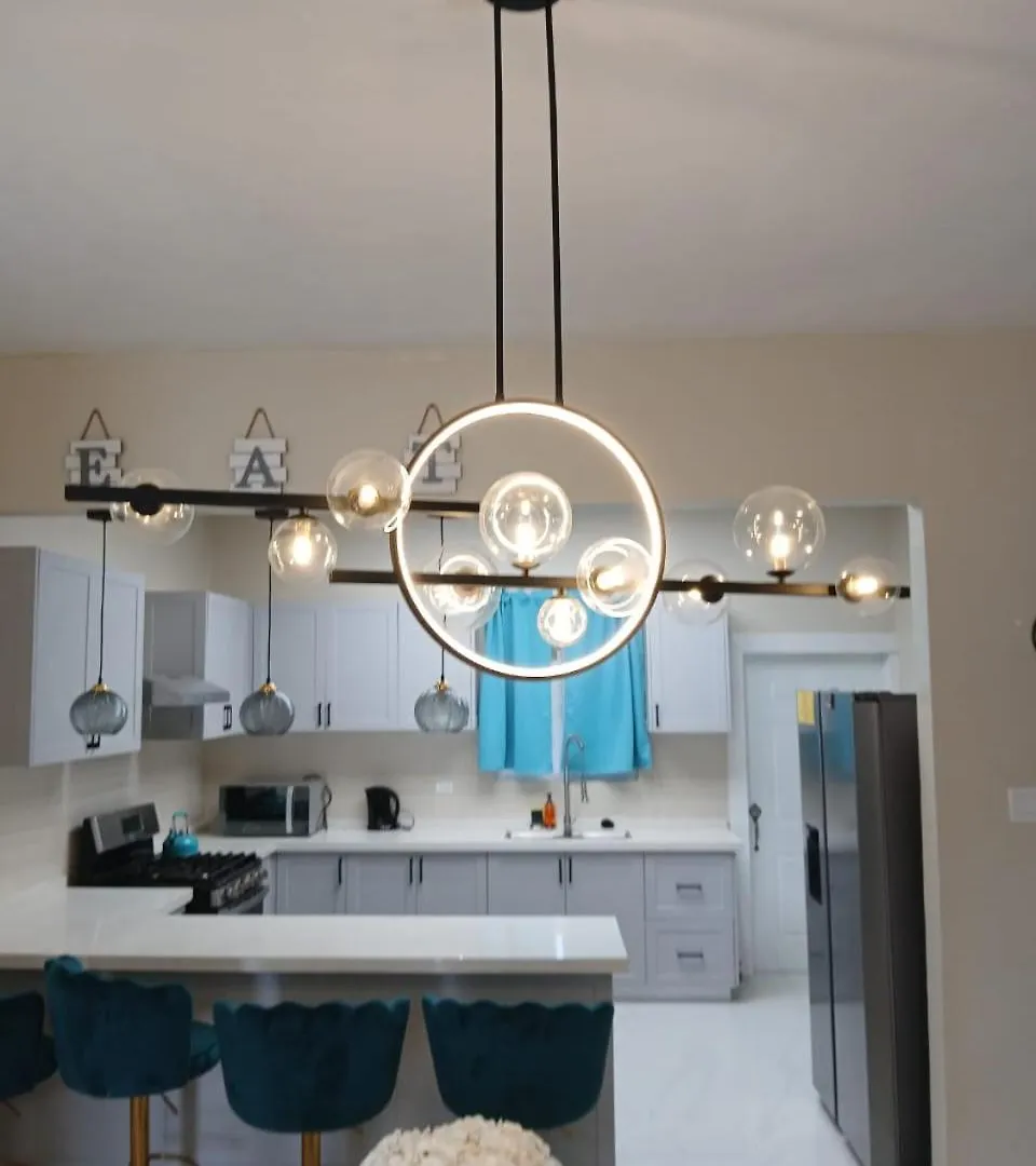 Turquoise Villa Little London